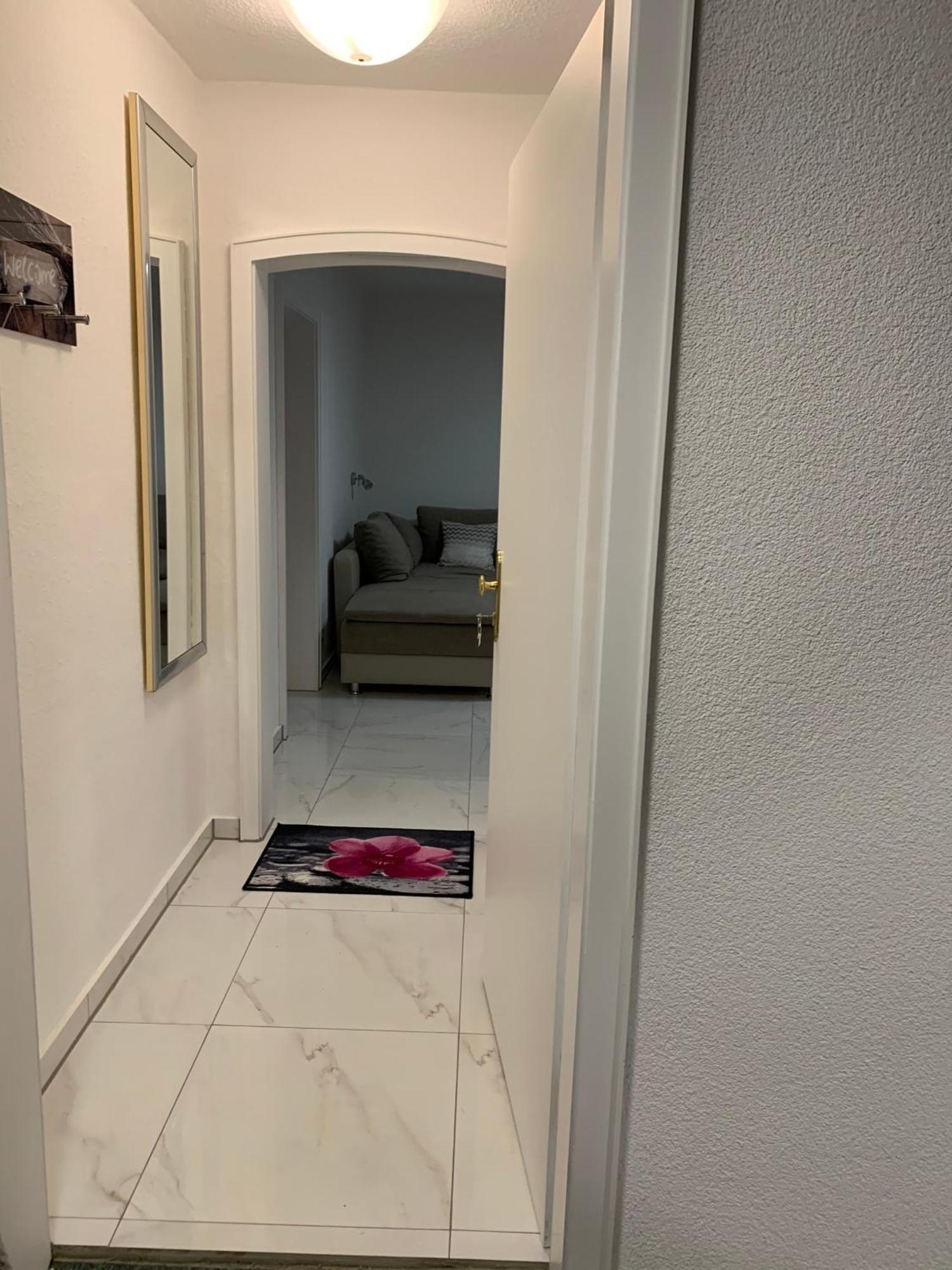 Moderne 2 Zimmer Wohnung Mit Vollausstattung Ketsch Exterior foto